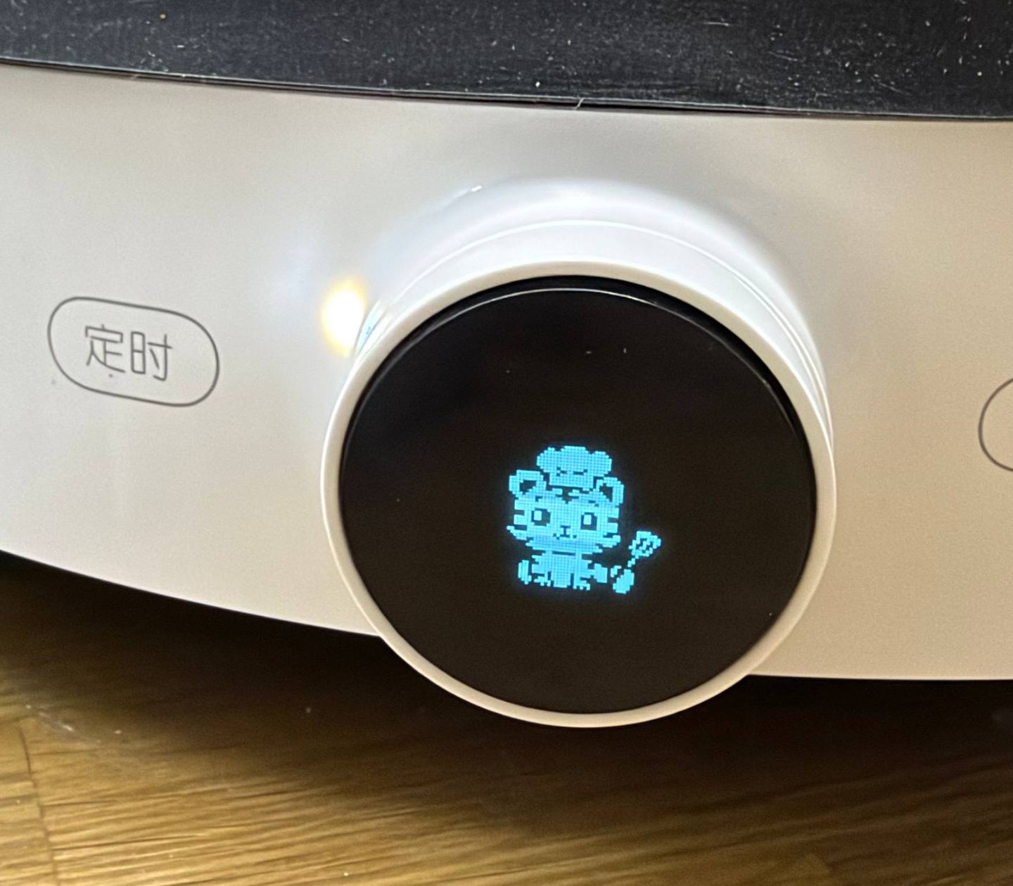 Пиксельный тигр-повар на OLED-дисплее Xiaomi Mijia MCL02M