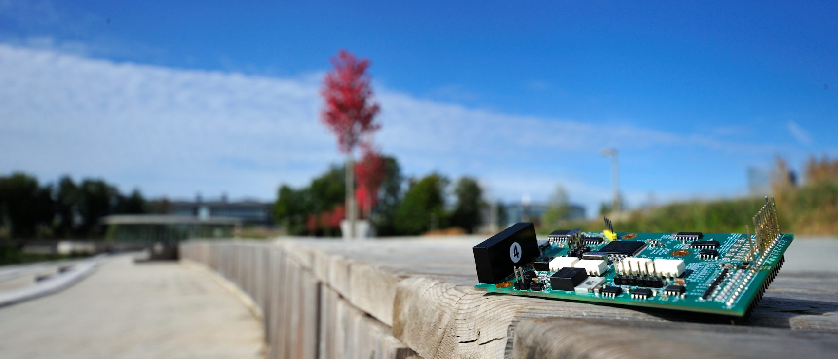 Electronics development project image in the VlasovLab homepage banner