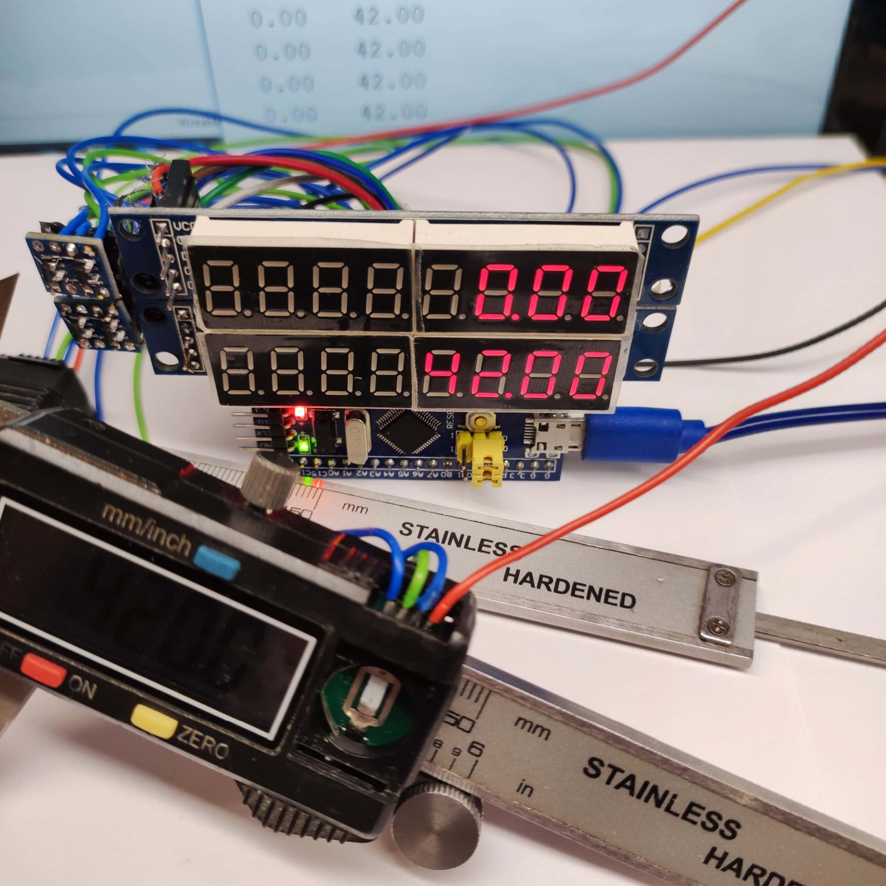 Quick DIY prototype on STM32F103 for reading digital linear encoders