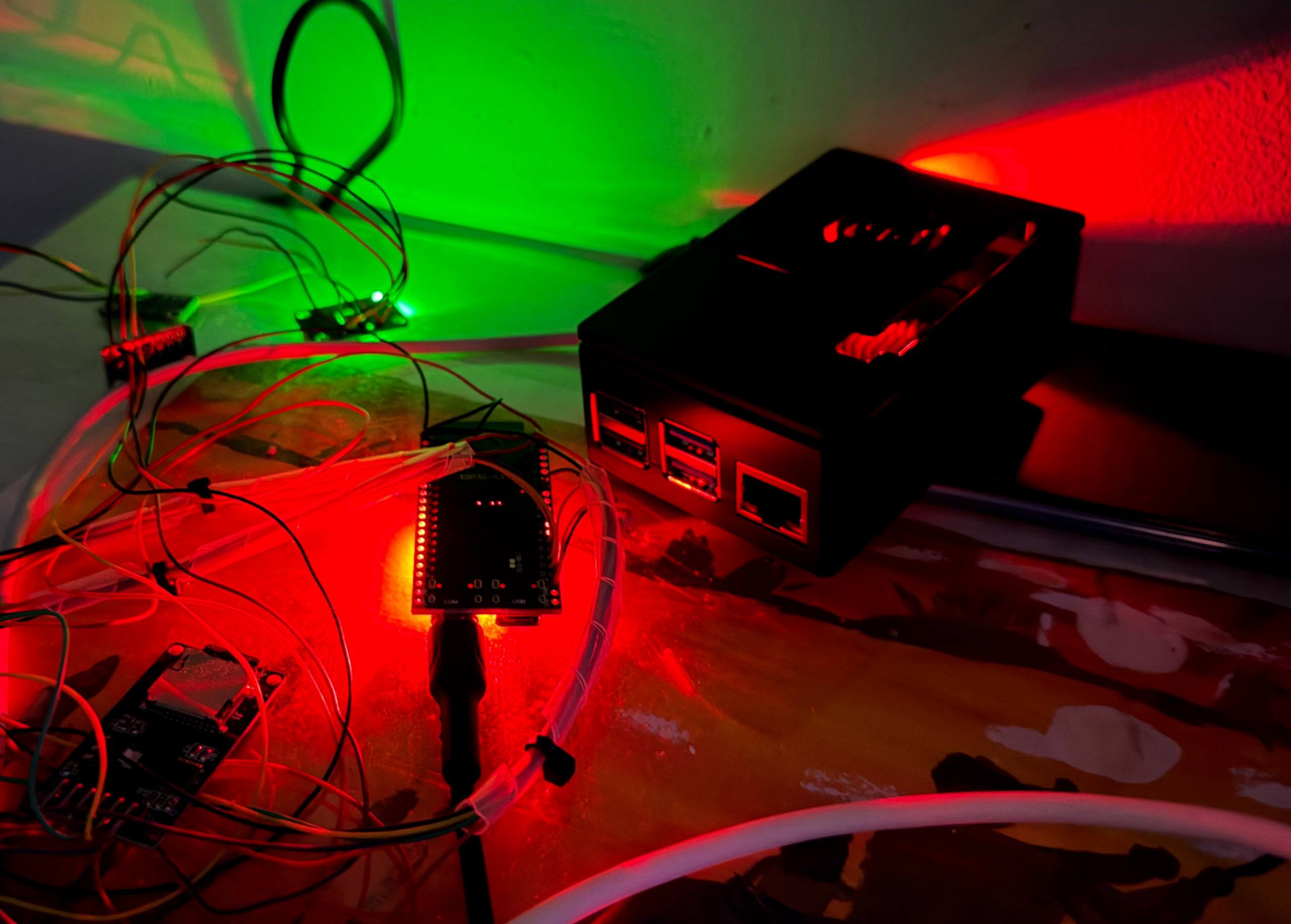 Operating EnviroHub measurement bench: ESP32-S3, sensors and the Edge Gateway
