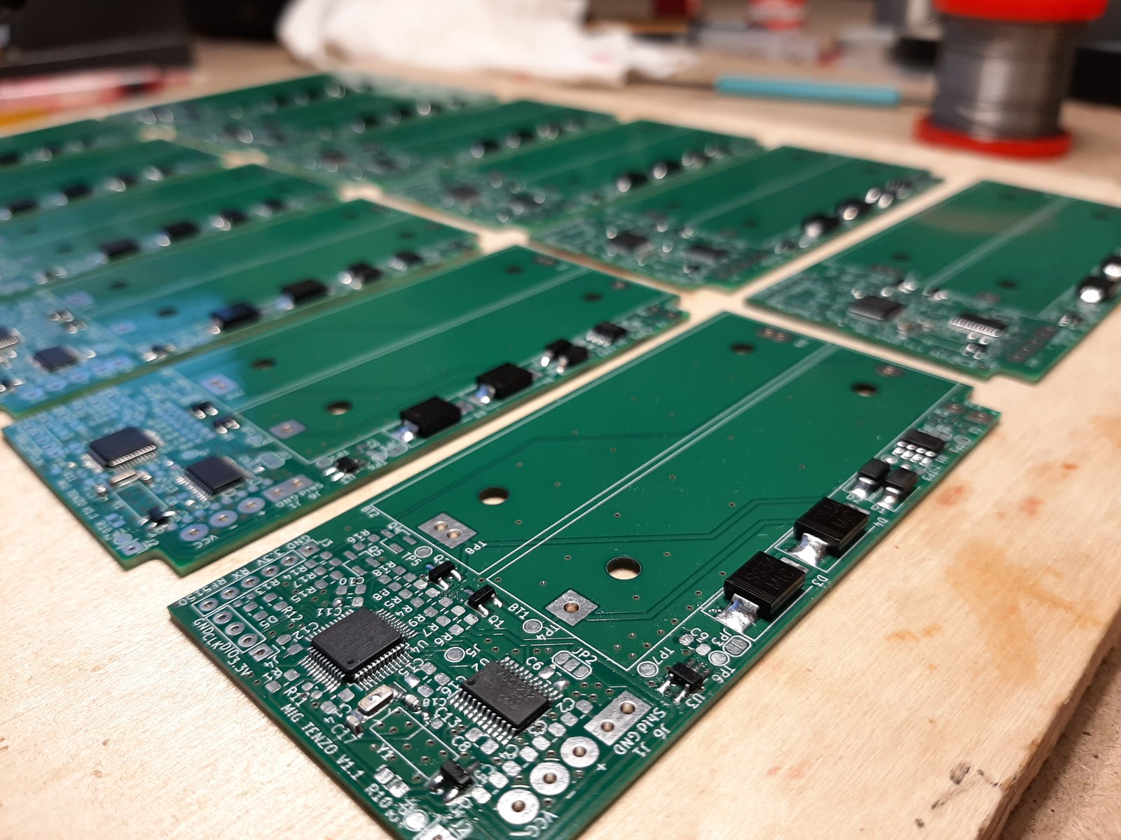 Measurement boards during manual soldering