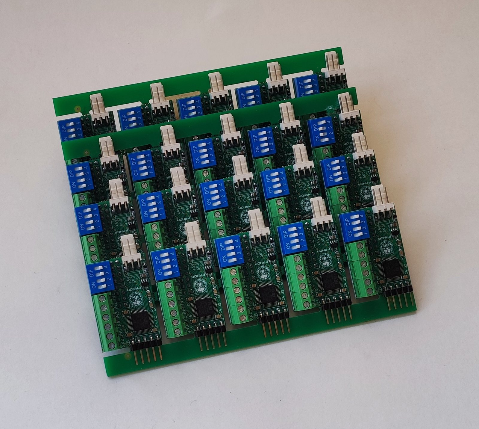 Small batch of portable HUB75 LED-panel driver boards manufactured by Rezonit