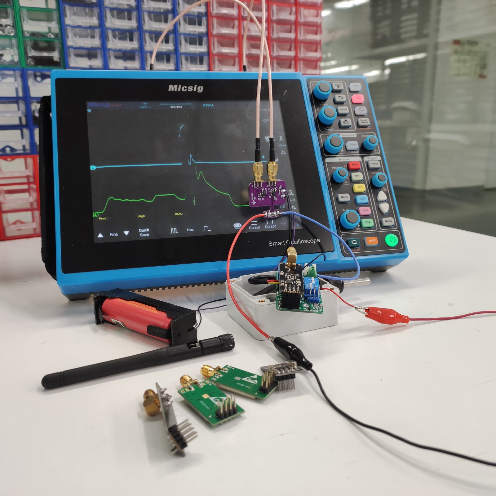 Low-current oscilloscope adapter measuring currents in devices from one of the projects