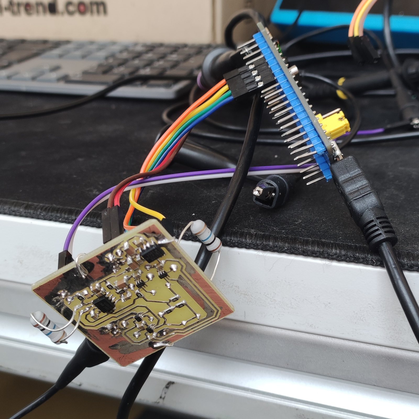 Multi-channel electronic-nose measurement board (E-nose): analog front-end test board