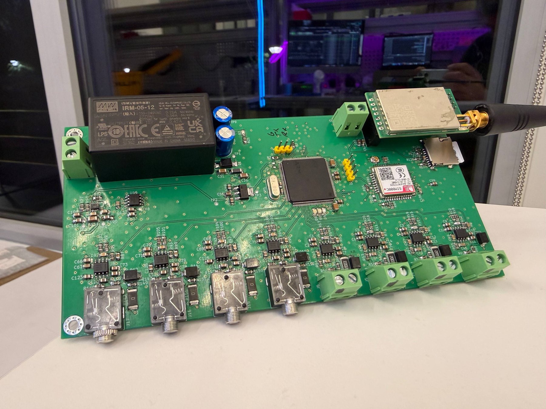 Power quality analyzer, first version