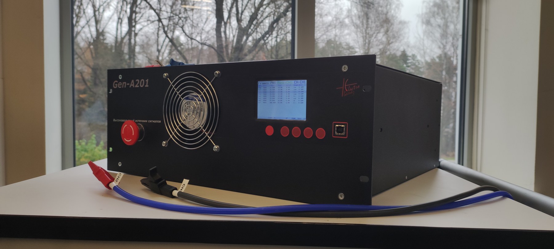 Two-channel high-voltage signal source, 20 kV and up to 1 kHz